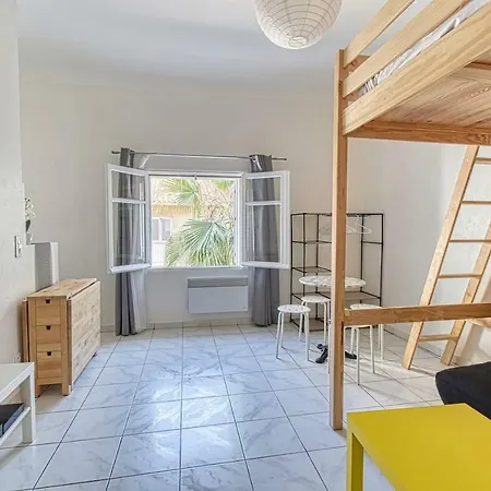 Studio Near City Centre By Guestready