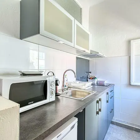 Studio Near City Centre By Guestready